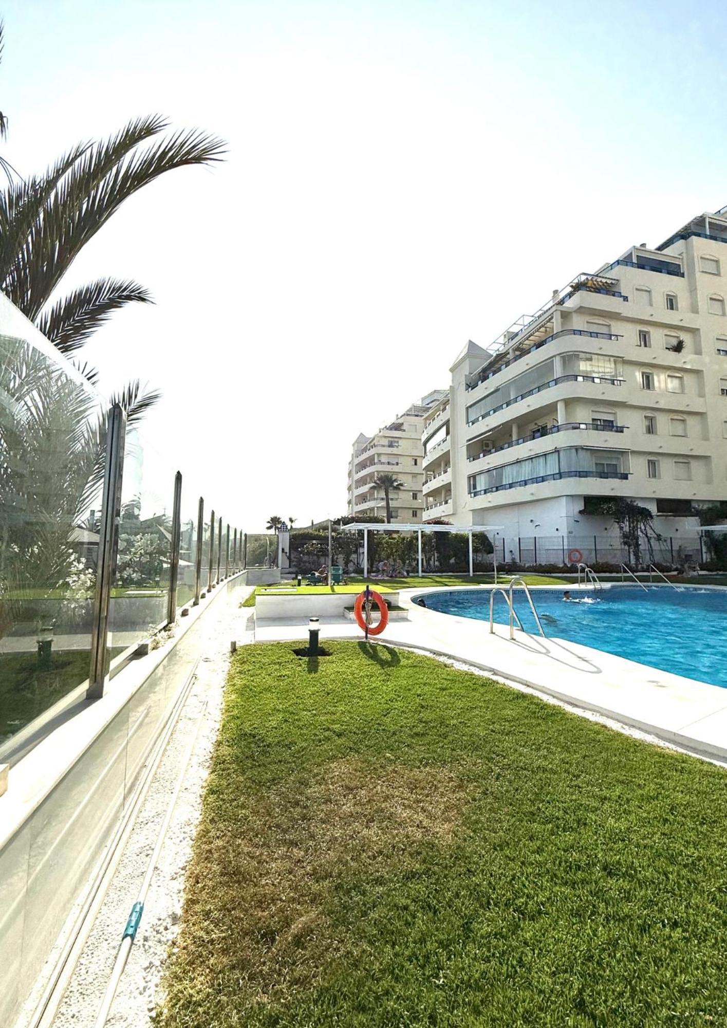 Primera Linea Playa Banana * Marbella